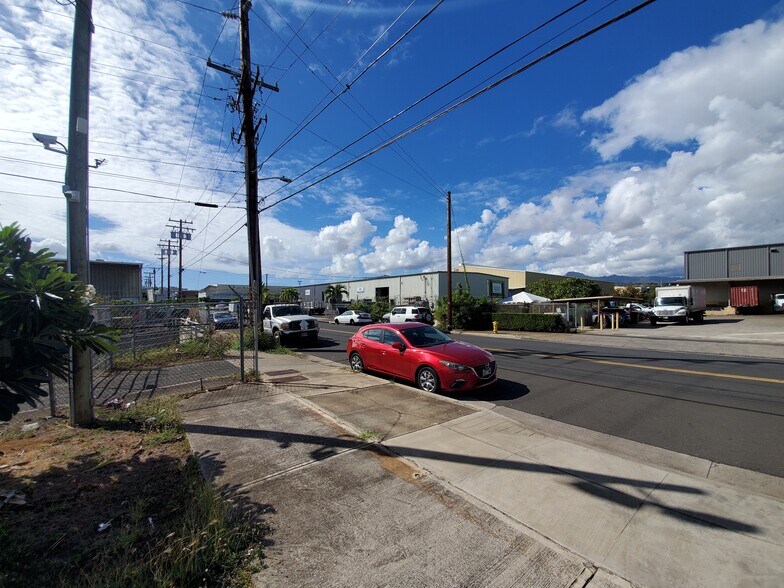 More Photos Of 94-121 Leokane St, Waipahu Land For Lease