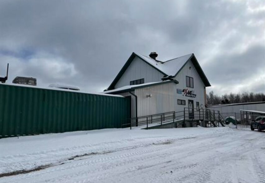 More Photos Of 100 Axle Dr, Caspian Service For Sale