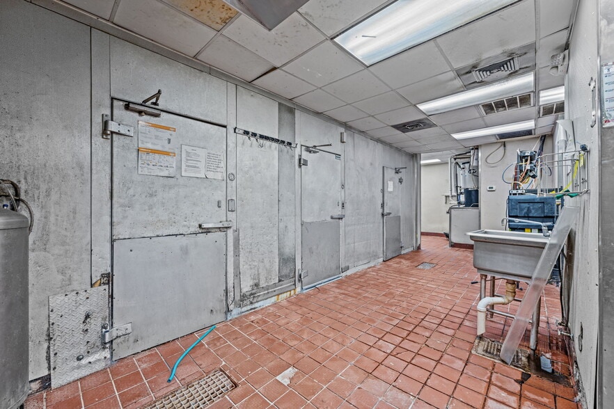 More Photos Of 1512 US Highway 70 E, New Bern Fast Food For Sale