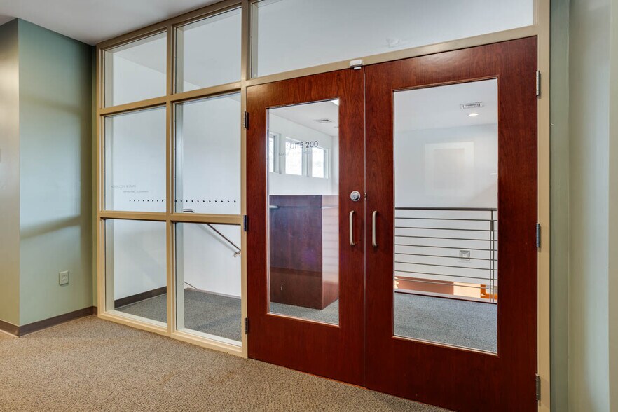 More Photos Of 1140 E Market St, Charlottesville Office For Lease