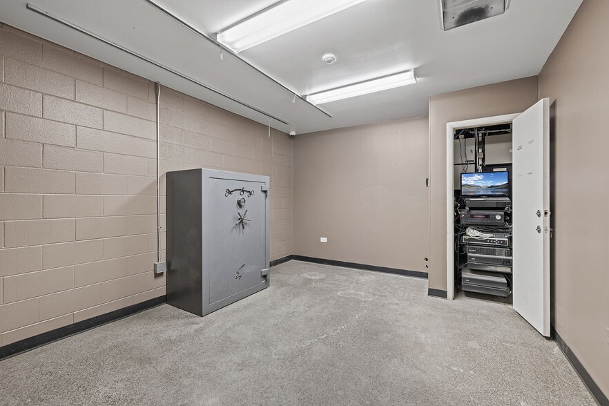 More Photos Of 4905 E 41st Ave, Denver Warehouse For Sale