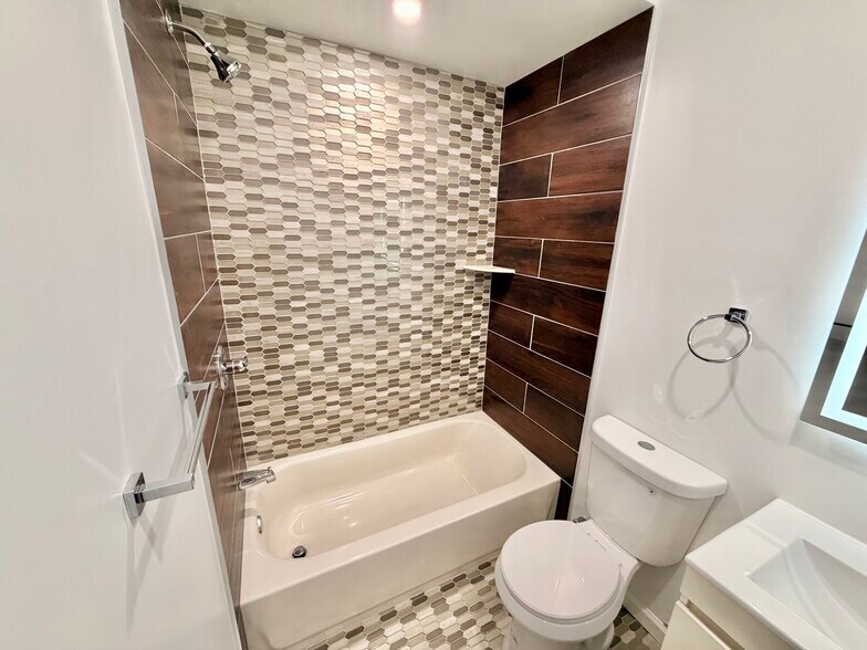 More Photos Of 5352 Cedar Ave, Philadelphia Apartments For Sale