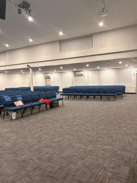 More Photos Of 43 Jones Rd, Hamden Religious Facility For Sale