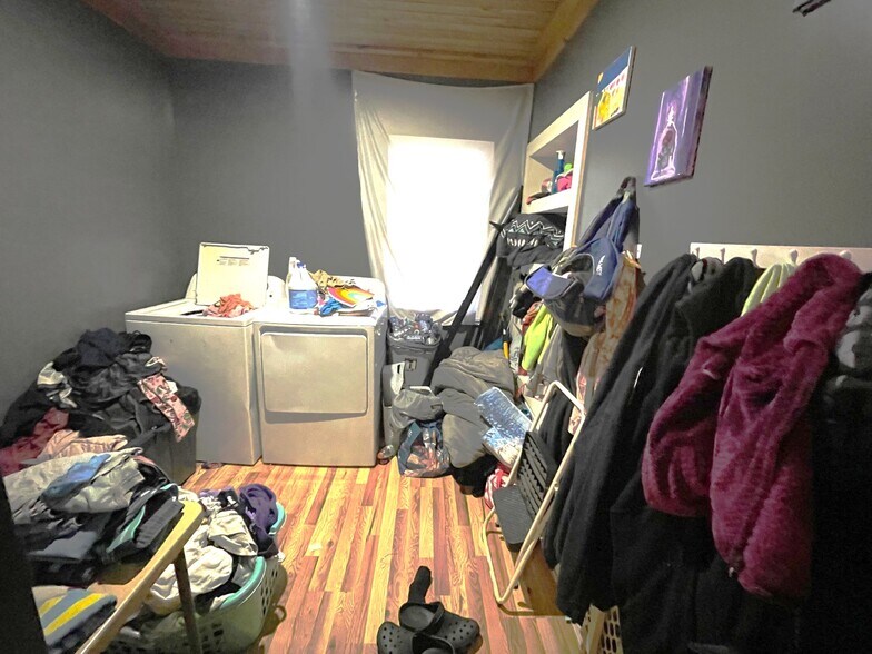 More Photos Of 19 Mason Corner Rd, Saint Albans Multifamily For Sale