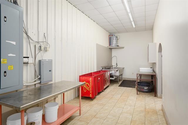 More Photos Of 1814 George Wallace Hwy, Russellville Storefront Retail Office For Sale