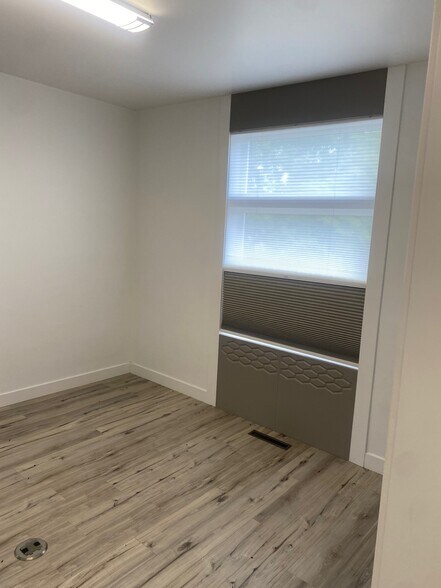 More Photos Of 604 Duchess St, Saskatoon Office For Lease