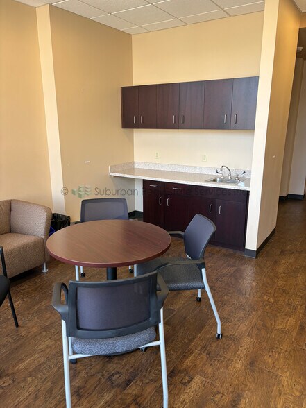 More Photos Of 16-18 W Van Buren St, Joliet Office Residential For Sale