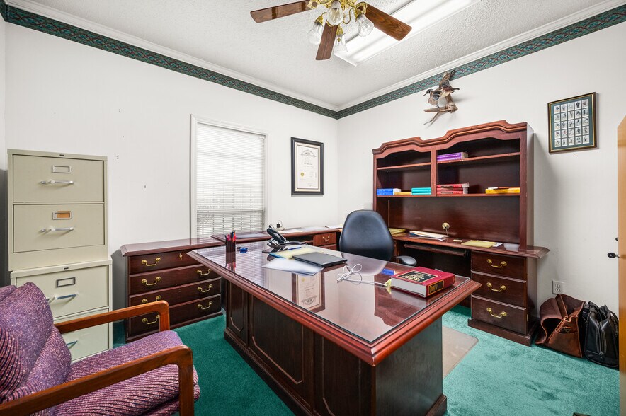 More Photos Of 1603 Melrose St, Pineville Office For Sale