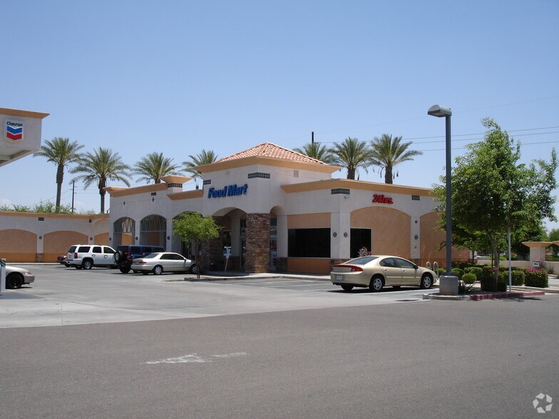 More Photos Of 1990 S Alma School Rd, Chandler Service Station For Lease