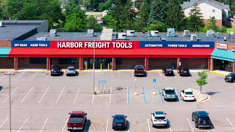 More Photos Of 6250 S Cedar St, Lansing Unknown For Lease