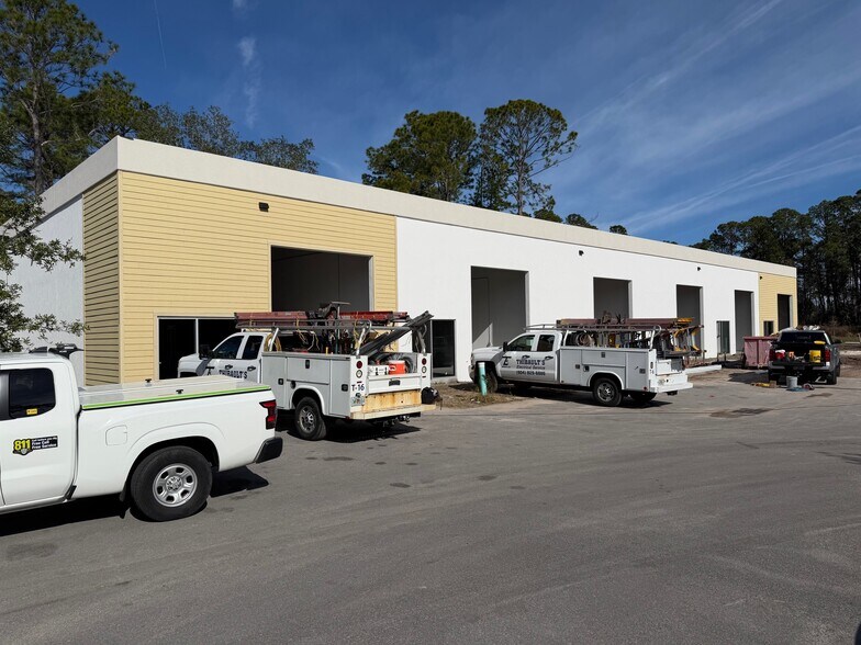 More Photos Of 5600 US Highway 1 N, Saint Augustine Showroom For Lease