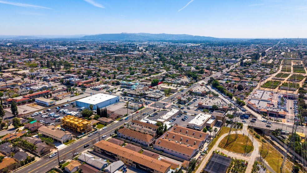 More Photos Of 8614 Valley Blvd, Rosemead Light Distribution For Sale