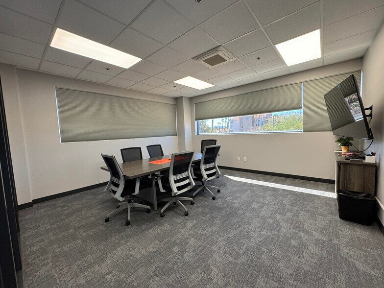 More Photos Of 7300 W Boston St, Chandler Warehouse For Lease