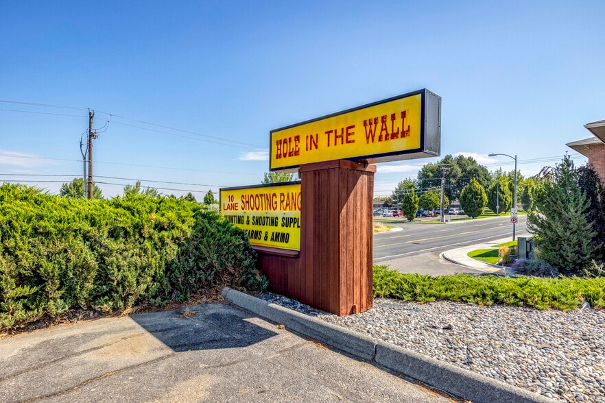 More Photos Of 7509 W Deschutes Rd, Kennewick Office For Sale