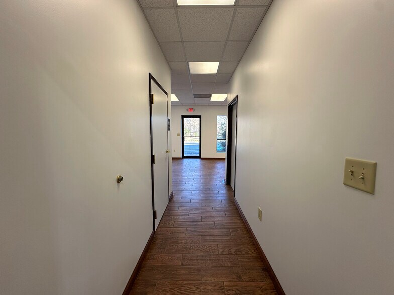 More Photos Of 209 Industrial Park Dr, Cumming Warehouse For Lease