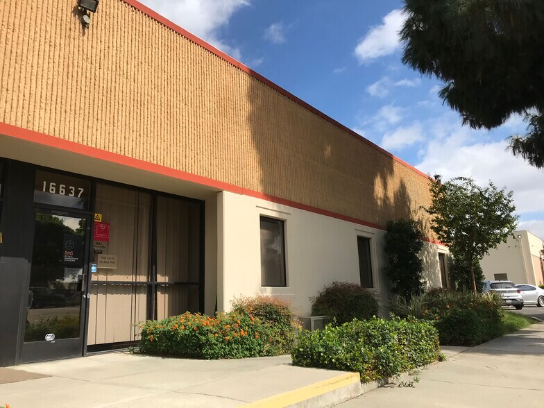 Primary Photo Of 16637 Arminta St, Van Nuys Light Distribution For Lease