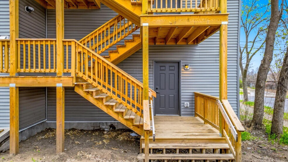More Photos Of 814 6th St SE, Minneapolis Apartments For Sale