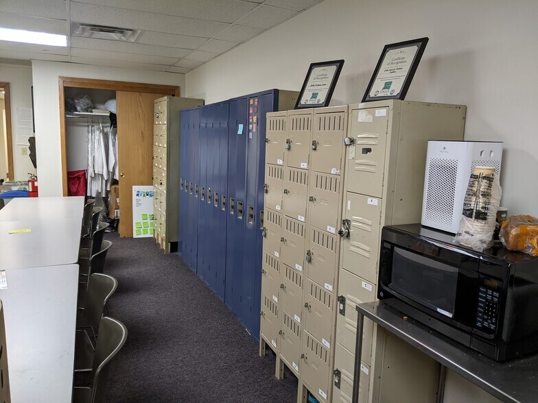 More Photos Of 3229 E Genesee St, Syracuse Medical For Sale