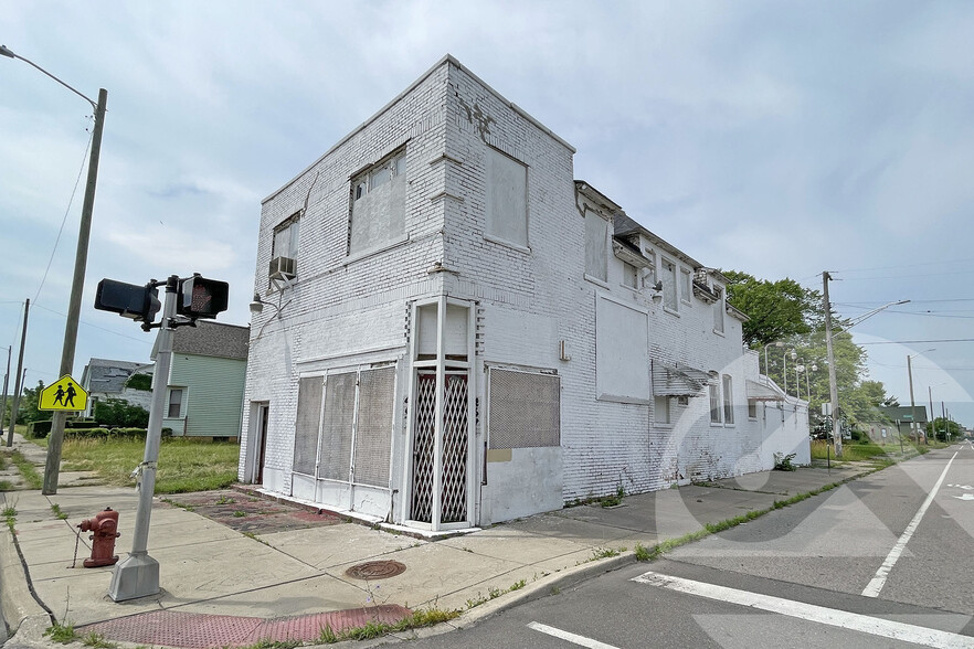 Primary Photo Of 4671 McDougall St, Detroit Storefront For Sale