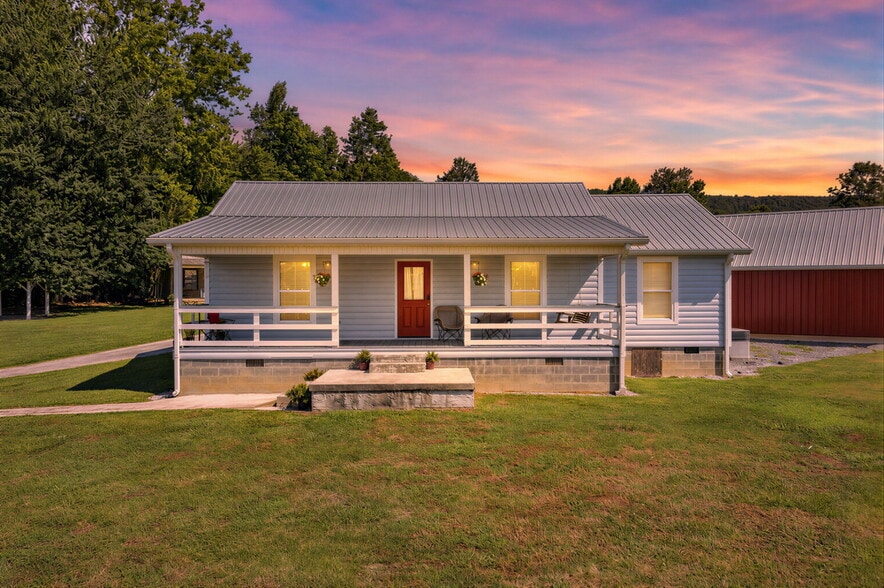 Primary Photo Of 105 Foothills Rd, Pikeville Multifamily For Sale