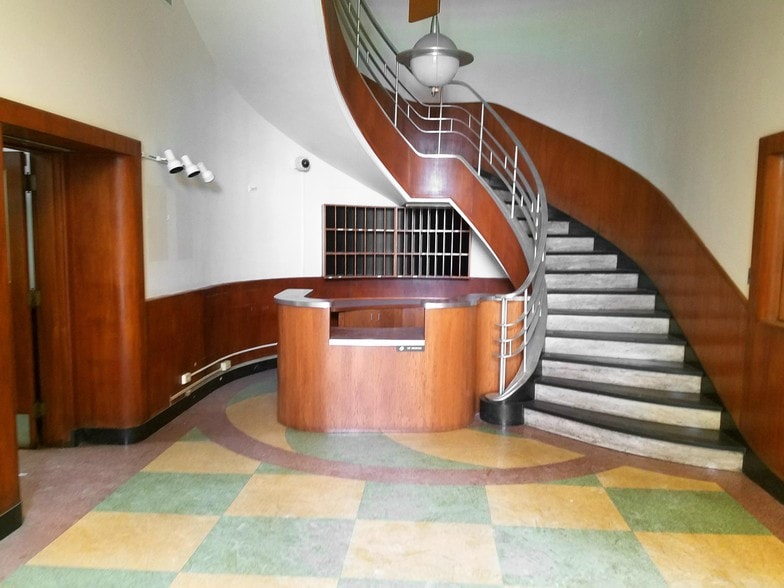 More Photos Of 1661 W Hill St, Louisville Manufacturing For Lease