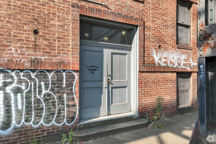 More Photos Of 102 33rd St, Pittsburgh Warehouse For Sale