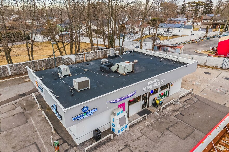 More Photos Of 172 Howells Rd, Bay Shore Service Station For Sale