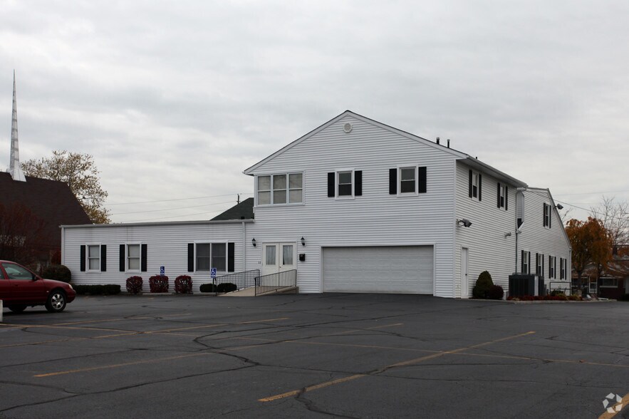 More Photos Of 701 Main St, Walbridge Funeral Home For Sale