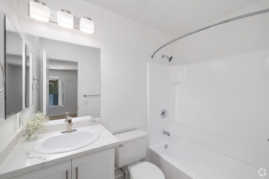 More Photos Of 9360 Creekside Ct, Santee Apartments For Sale