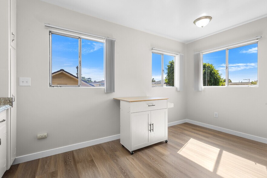 More Photos Of 1519 Missouri St, San Diego Apartments For Sale