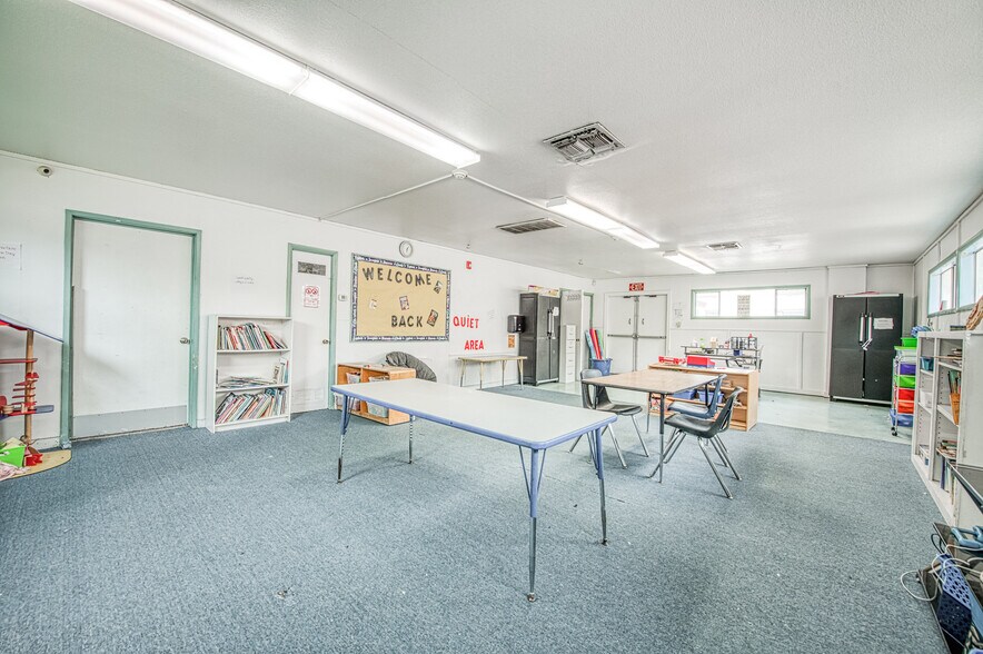 More Photos Of 3311-3315 E Sierra Madre Ave, Fresno Daycare Center For Sale