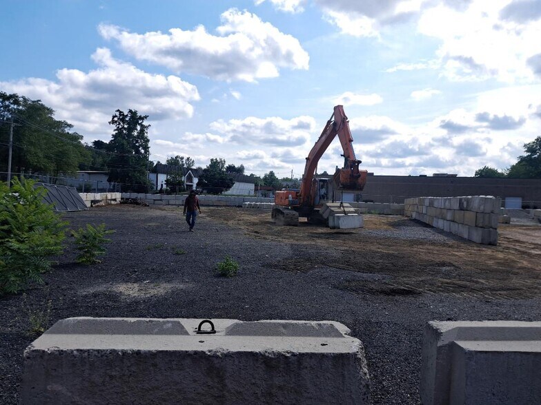 More Photos Of 22 Robert Bonazzoli Ave, Hudson Land For Lease