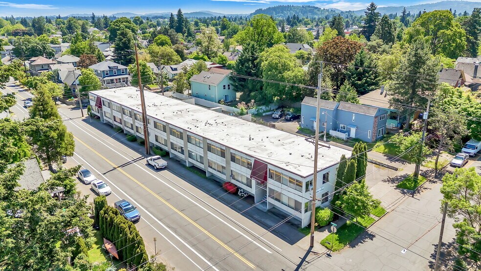 More Photos Of 7606-7720 E Burnside St, Portland Apartments For Sale