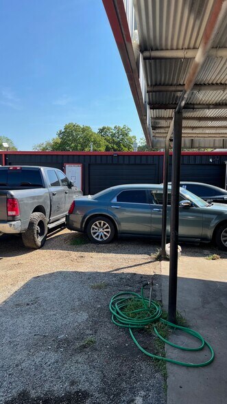 More Photos Of 1952 S Buckner Blvd, Dallas Auto Dealership For Lease