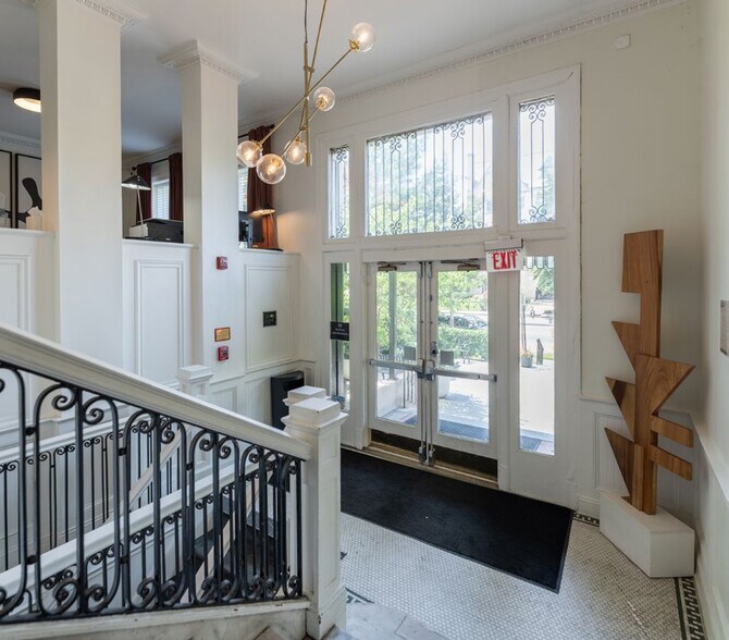 More Photos Of 1627 16th St NW, Washington Hospitality For Sale