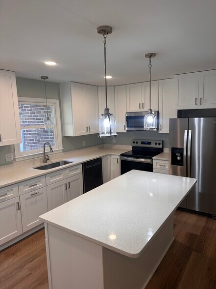 More Photos Of 1038 Harbor View Rd, Charleston Multifamily For Sale