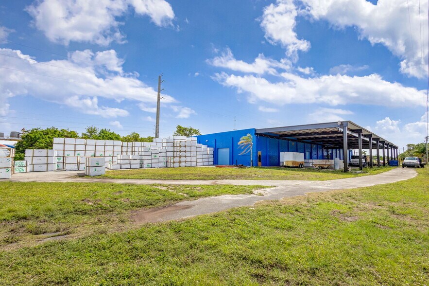 More Photos Of 7030 N Haverhill Rd, Riviera Beach Warehouse For Sale