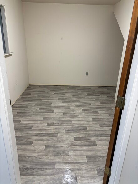 More Photos Of 163 SW Freeman Ave, Hillsboro Warehouse For Lease