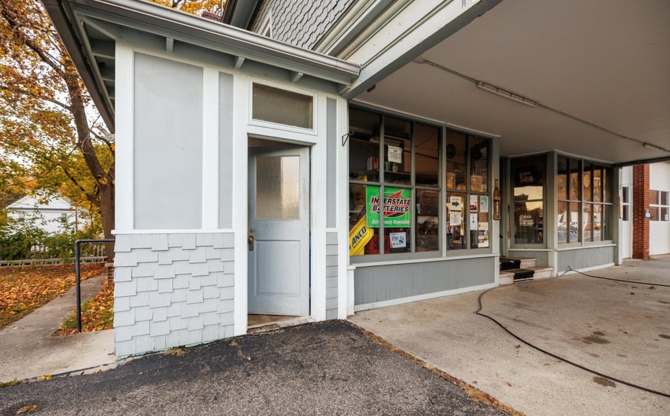 More Photos Of 163 Front St, Housatonic General Retail For Sale