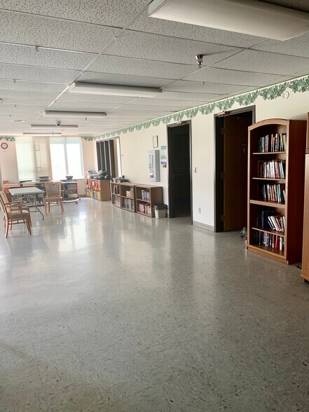 More Photos Of 500 6th Ave, Mendota Skilled Nursing Facility For Lease