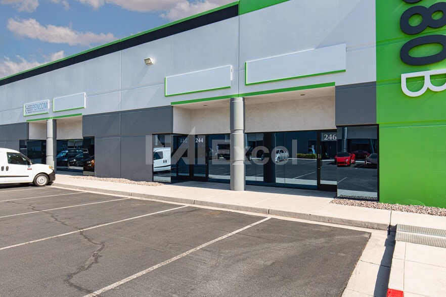 More Photos Of 6380 S Valley View Blvd, Las Vegas Research And Development For Lease