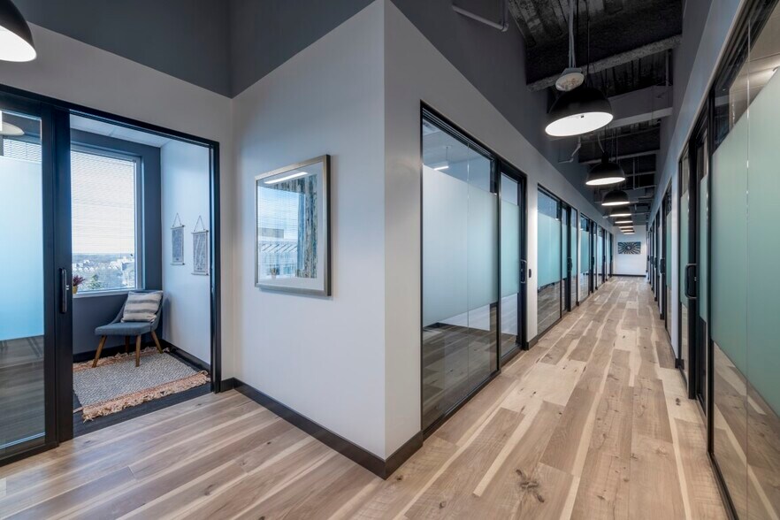 More Photos Of 2300 Wilson Blvd, Arlington Coworking Space
