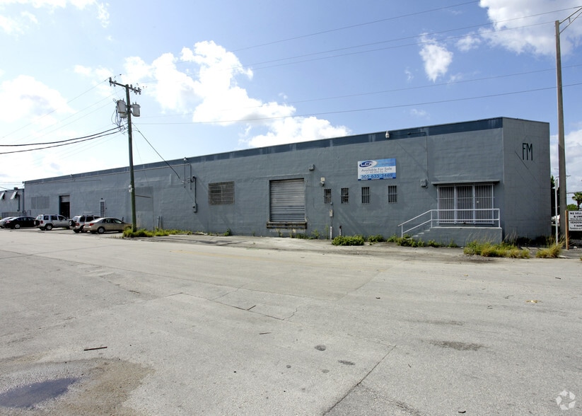 More Photos Of 3690 NW 52nd St, Miami Warehouse For Lease