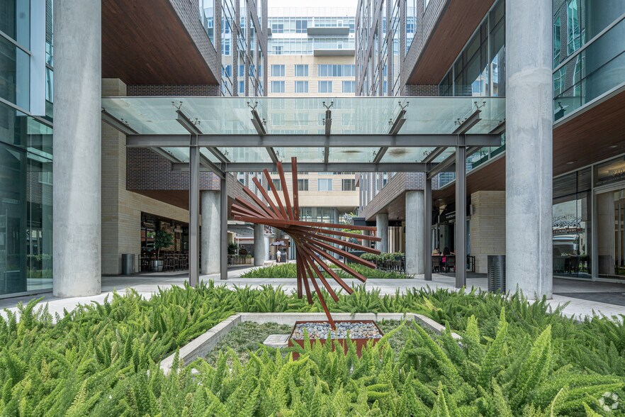 More Photos Of 842 W Sam Houston Pky N, Houston Office For Lease