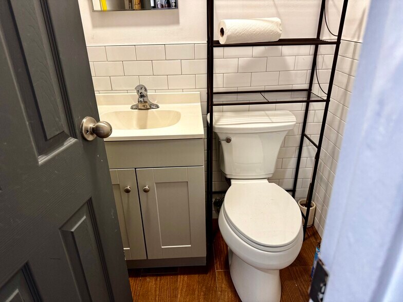 More Photos Of 2696B Merrick Rd, Bellmore General Retail For Sale