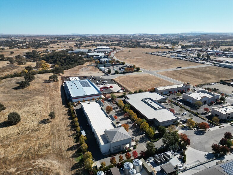 More Photos Of 2758 Danley Ct, Paso Robles Warehouse For Lease