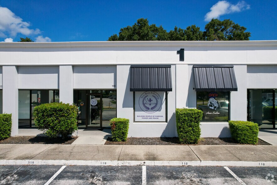 More Photos Of 102-134 Live Oaks Blvd, Casselberry Unknown For Lease