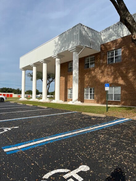 More Photos Of 3720 NE 33rd St, Ocala Warehouse For Sale