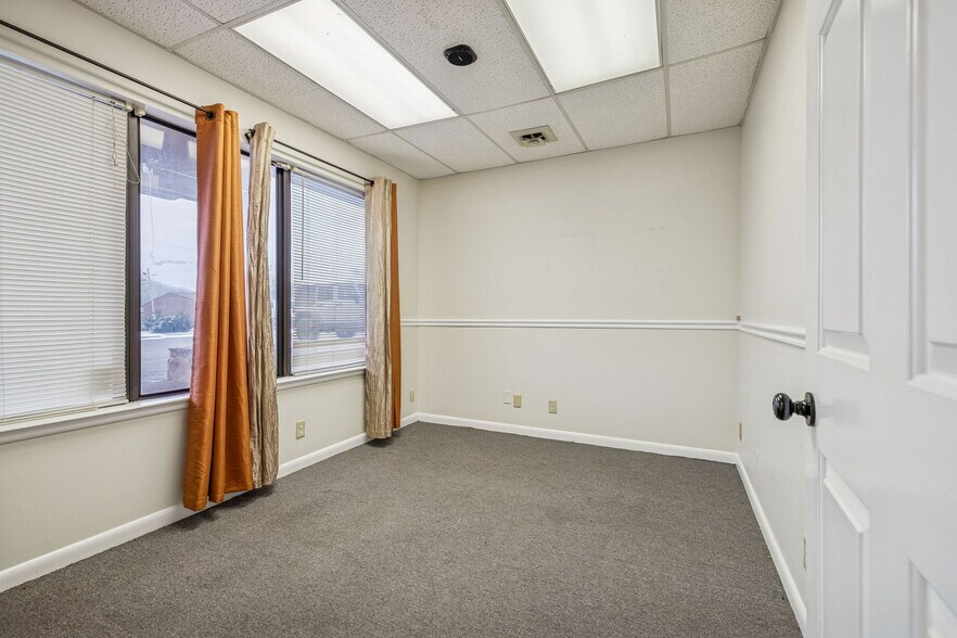 More Photos Of 159-167 Belle Forest Cir, Nashville Office For Sale