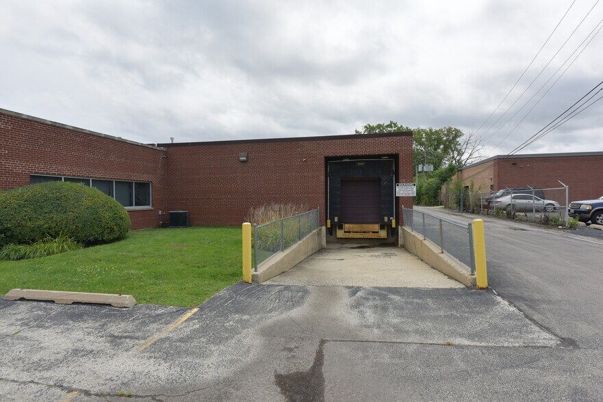 More Photos Of 3401 Madison St, Skokie Warehouse For Sale